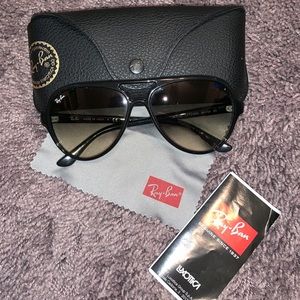 Ray-Ban women’s Cats 5000 sunglasses